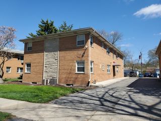 1021 DAVID Drive 1W, Bensenville, IL 60106