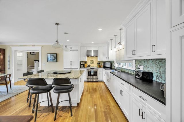 140 Summersea Road, Mashpee, MA 02649