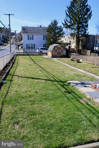 87 E FRANKLIN ST, Ephrata, PA 17522