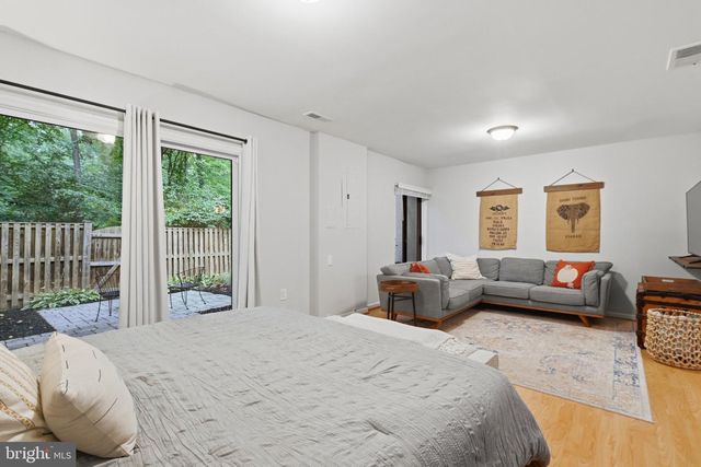 11570 WOODHOLLOW CT, Reston, VA 20191