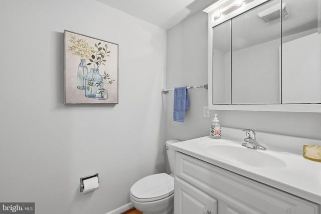 11570 WOODHOLLOW CT, Reston, VA 20191