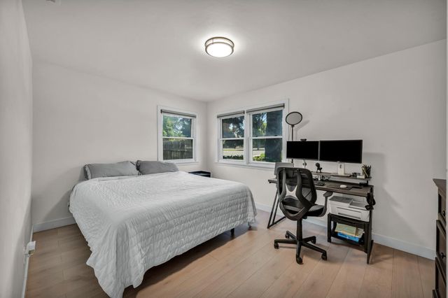 8 17th St, West Sacramento, CA 95691
