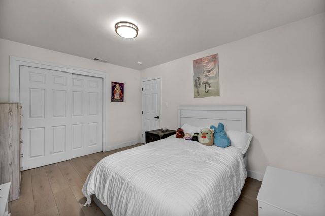 8 17th St, West Sacramento, CA 95691