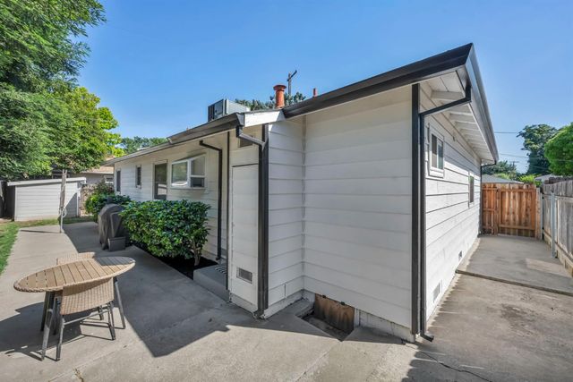 8 17th St, West Sacramento, CA 95691