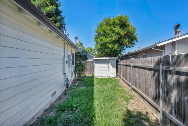 8 17th St, West Sacramento, CA 95691