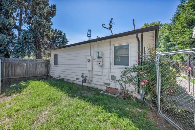 8 17th St, West Sacramento, CA 95691