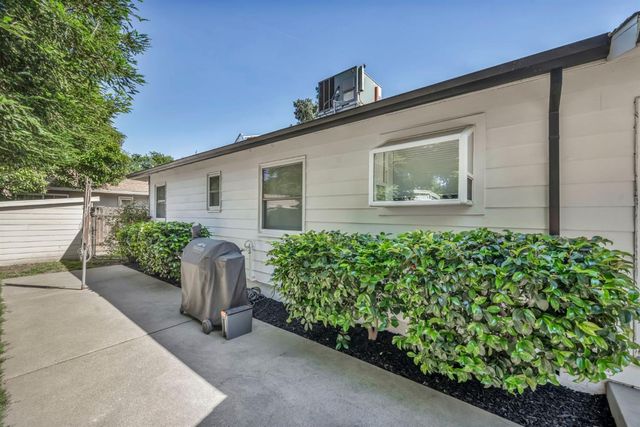 8 17th St, West Sacramento, CA 95691