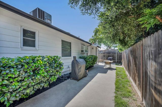 8 17th St, West Sacramento, CA 95691