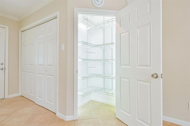 108 Dolphin Avenue, Galveston, TX 77550