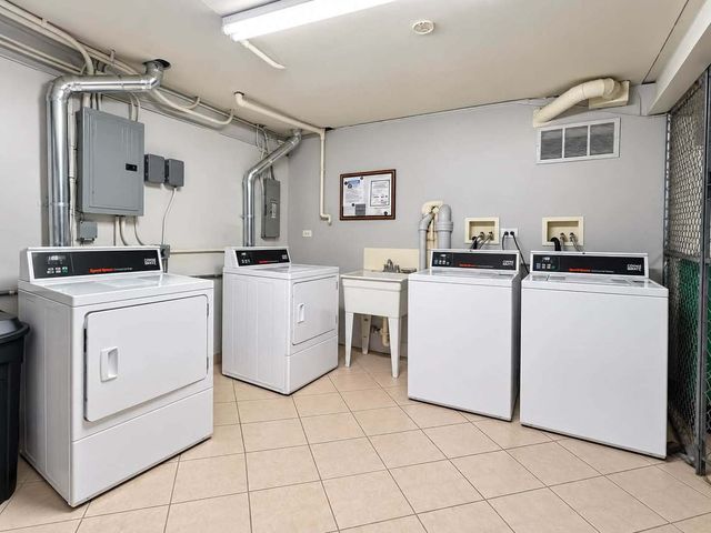 8636 Grand Avenue 2A, River Grove, IL 60171