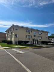 8636 Grand Avenue 2A, River Grove, IL 60171