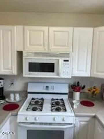 394-396 Hurst Avenue, Ventura, CA 93001