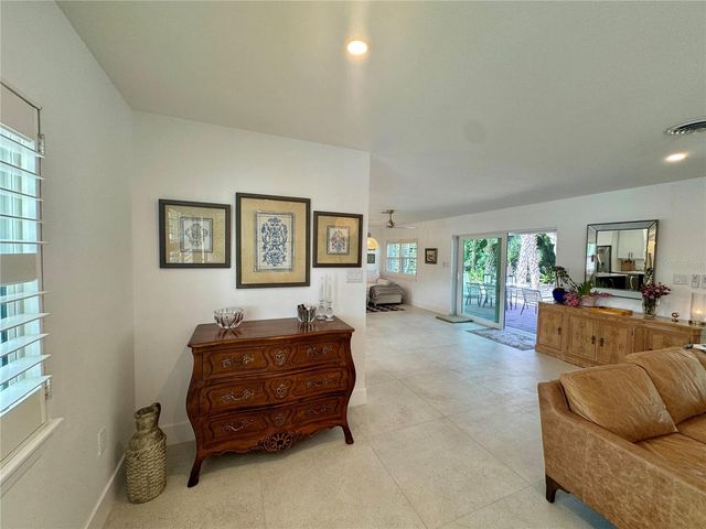 7372 MELALEUCA WAY, Sarasota, FL 34242