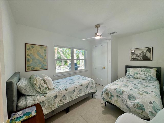 7372 MELALEUCA WAY, Sarasota, FL 34242