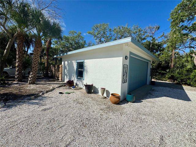 7372 MELALEUCA WAY, Sarasota, FL 34242