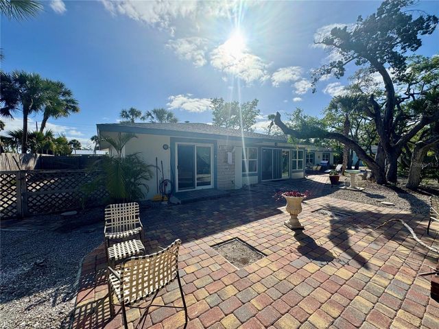 7372 MELALEUCA WAY, Sarasota, FL 34242