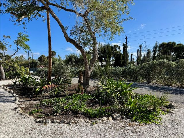 7372 MELALEUCA WAY, Sarasota, FL 34242