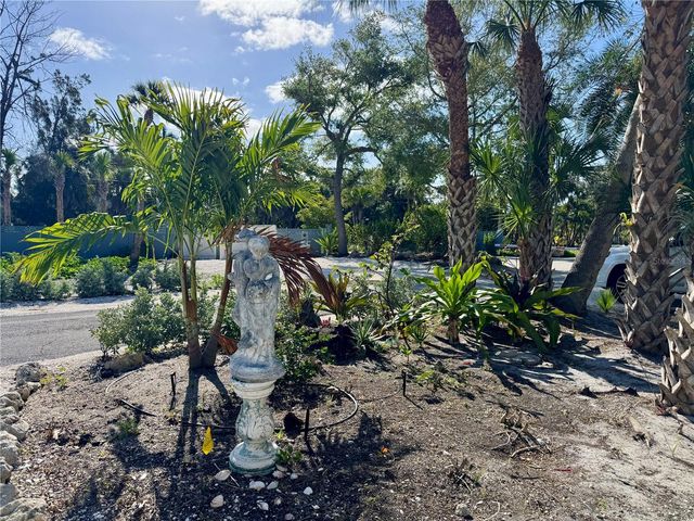 7372 MELALEUCA WAY, Sarasota, FL 34242