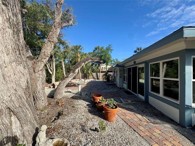 7372 MELALEUCA WAY, Sarasota, FL 34242