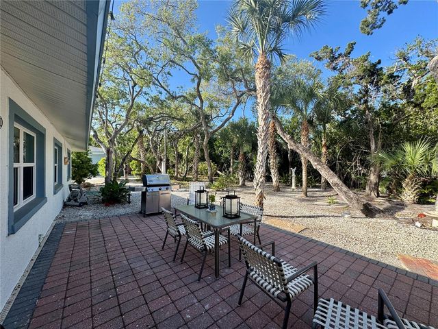 7372 MELALEUCA WAY, Sarasota, FL 34242