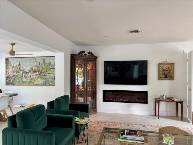 7372 MELALEUCA WAY, Sarasota, FL 34242