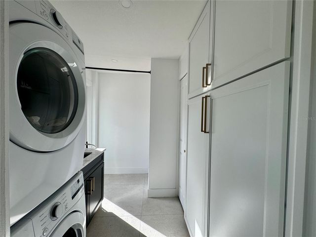 7372 MELALEUCA WAY, Sarasota, FL 34242