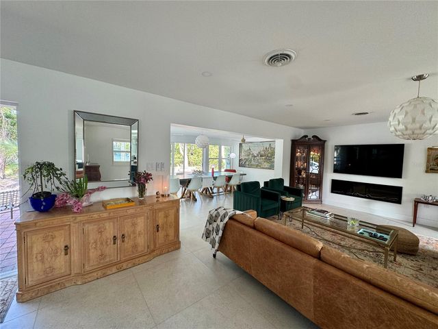 7372 MELALEUCA WAY, Sarasota, FL 34242