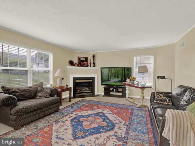 71 CORNERSTONE DR, Blandon, PA 19510