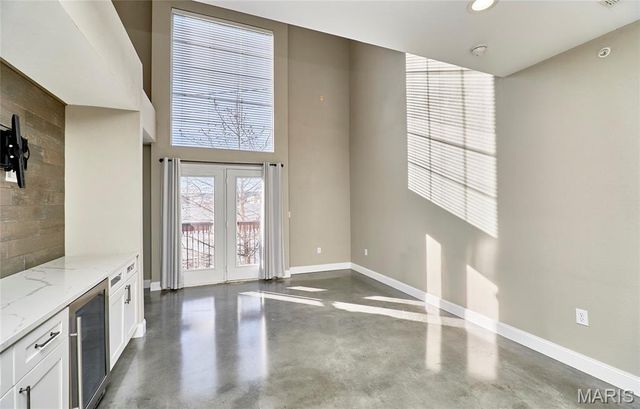 200 S Kirkwood Road, Kirkwood, MO 63122