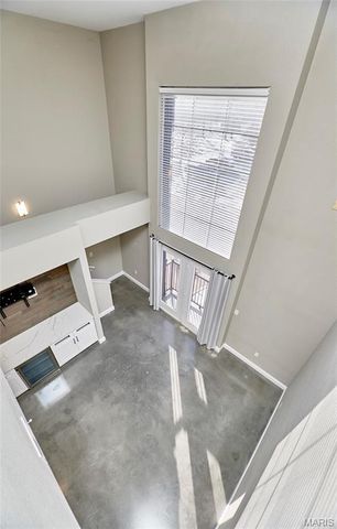 200 S Kirkwood Road, Kirkwood, MO 63122