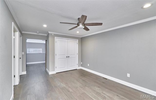 200 S Kirkwood Road, Kirkwood, MO 63122