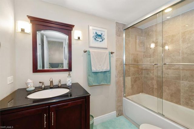 200 Palm DR 4, Naples, FL 34112