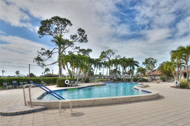 200 Palm DR 4, Naples, FL 34112