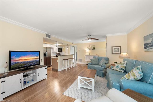 200 Palm DR 4, Naples, FL 34112