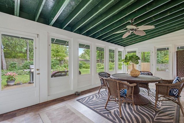8921 N Lake DRIVE, Bayside, WI 53217