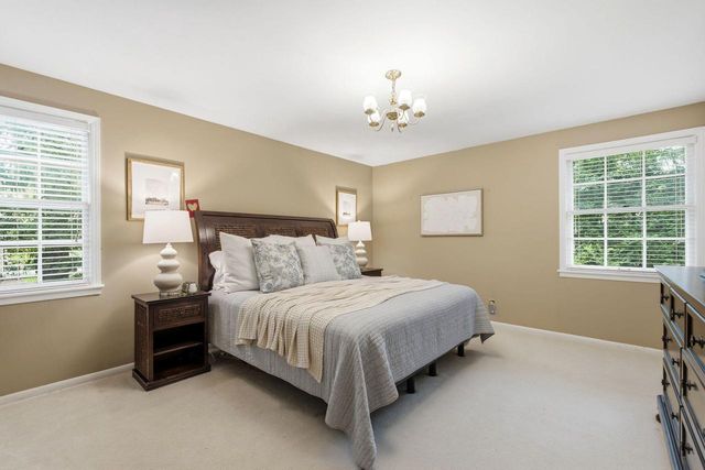 8921 N Lake DRIVE, Bayside, WI 53217