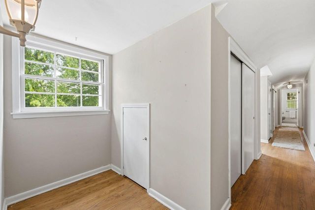 8921 N Lake DRIVE, Bayside, WI 53217