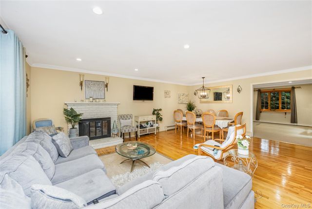 146 Elm Street, Ronkonkoma, NY 11779