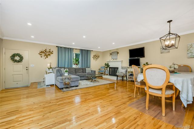 146 Elm Street, Ronkonkoma, NY 11779