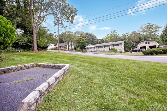 146 Elm Street, Ronkonkoma, NY 11779