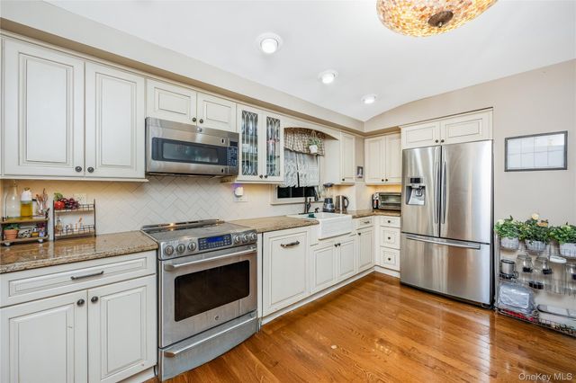 146 Elm Street, Ronkonkoma, NY 11779
