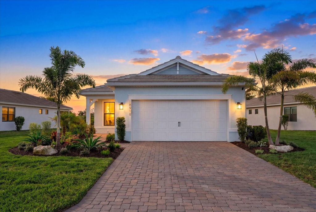 Image 1 of property listing at 18918 INDIAN ROCK PLACE, Lakewood Ranch, FL 34211