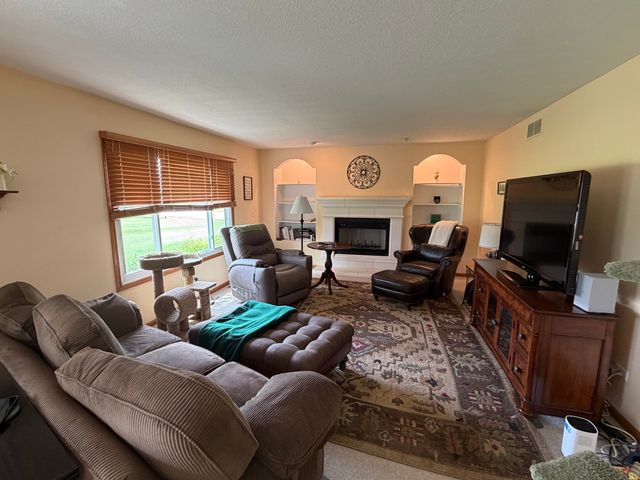 26033 W Lauren Drive, Channahon, IL 60410