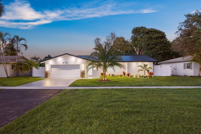 979 NW 8th Street, Boca Raton, FL 33486