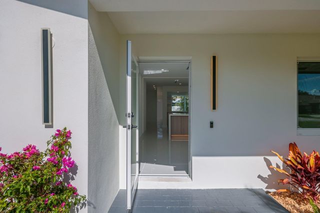 979 NW 8th Street, Boca Raton, FL 33486