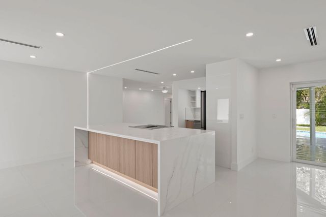 979 NW 8th Street, Boca Raton, FL 33486