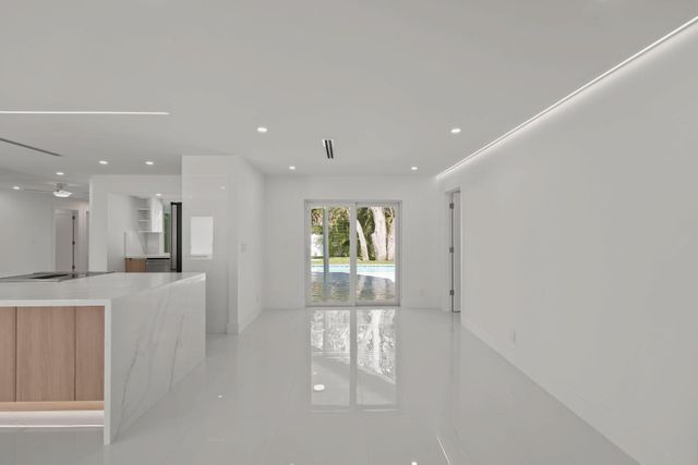 979 NW 8th Street, Boca Raton, FL 33486