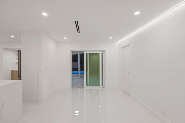 979 NW 8th Street, Boca Raton, FL 33486