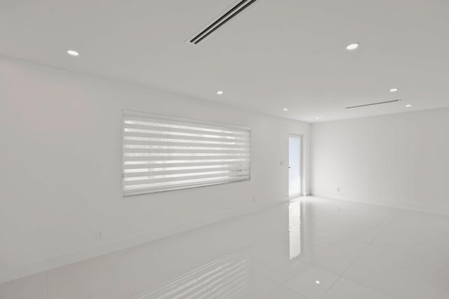 979 NW 8th Street, Boca Raton, FL 33486