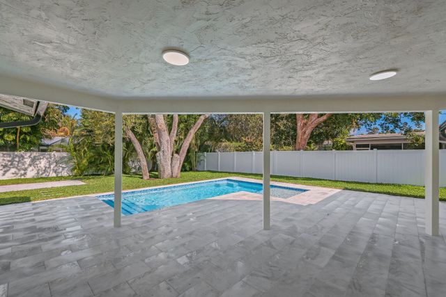 979 NW 8th Street, Boca Raton, FL 33486